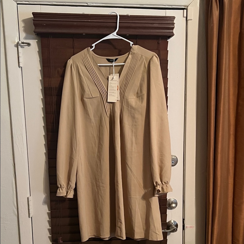 Elegant Beige Long Sleeve Dress